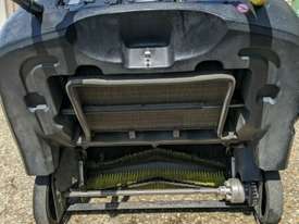 Karcher Professional Mechanical Driven Floor Sweeper Km 85/50 W BP - picture1' - Click to enlarge