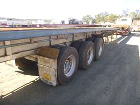 Custom Semi Flat top Trailer - picture2' - Click to enlarge