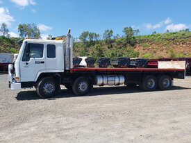 Volvo FL10 Tray Truck - picture0' - Click to enlarge