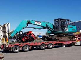 Kobelco SK250 with Waratah 23C harvester head - picture0' - Click to enlarge