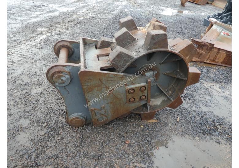 caption Oz Compaction Wheel to suit 30 Ton Excavator