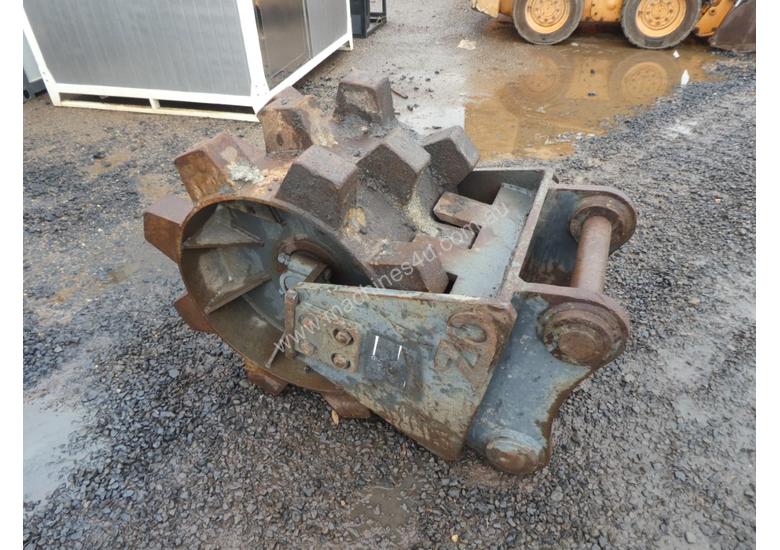 caption Oz Compaction Wheel to suit 30 Ton Excavator