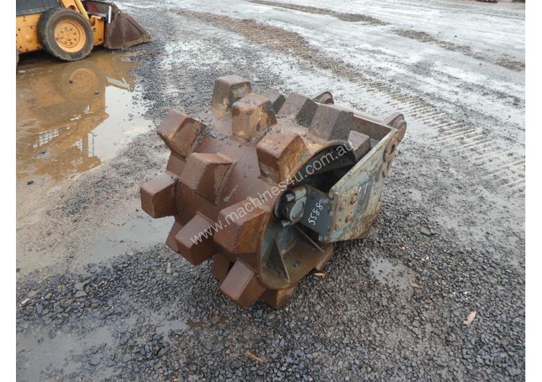 caption Oz Compaction Wheel to suit 30 Ton Excavator