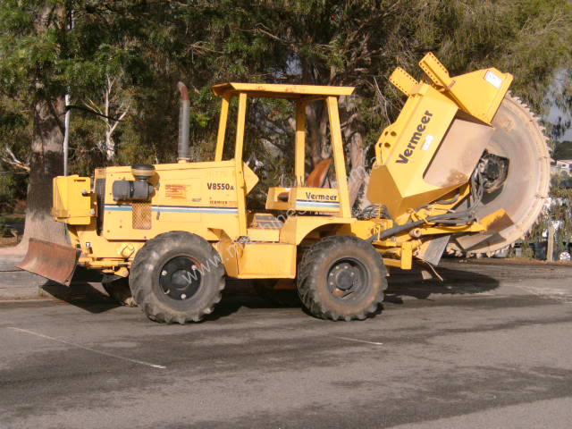 caption 8550A rocksaw , sideshift , 2007 RW-8536 , 751 hrs