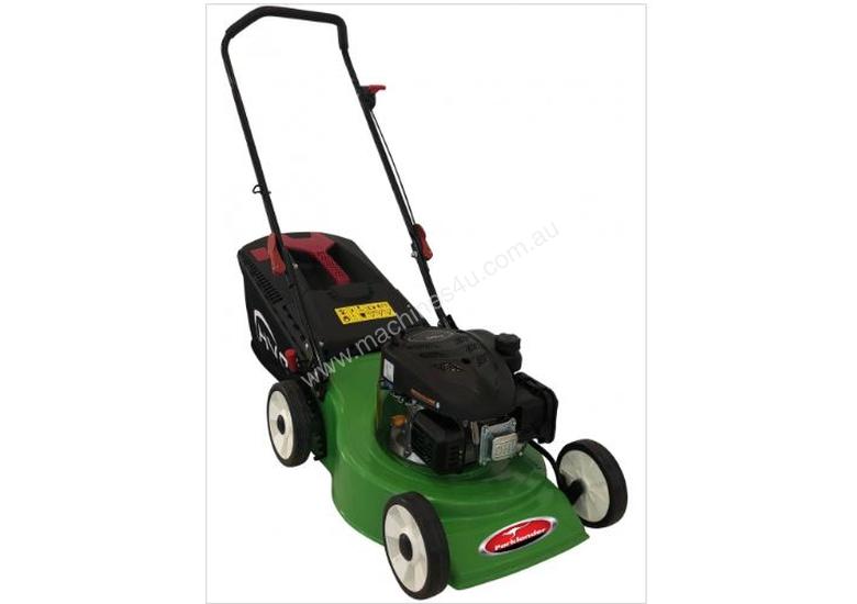 caption Parklander 139CC 18