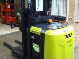 2014 Clark OSX15 - Electric Order Picker (as new - 5hrs) - picture2' - Click to enlarge