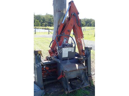 Tractor Side Shifting Backhoe Attachment off Kubota L35, Chassis Attachment NOT 3PT Linkage Type