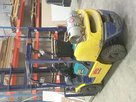 2.5T Komatsu Forklift - picture2' - Click to enlarge