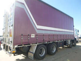 Volvo FL7 Curtainsider Truck - picture0' - Click to enlarge