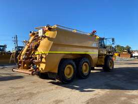 2011 Bell B30D Articulated Water Truck - picture2' - Click to enlarge