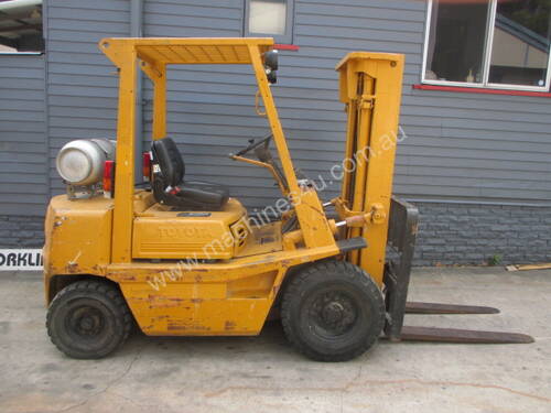 Toyota 2.5 ton Container Mast, Cheap Used Forklift #1581