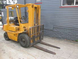 Toyota 2.5 ton Container Mast, Cheap Used Forklift #1581 - picture0' - Click to enlarge