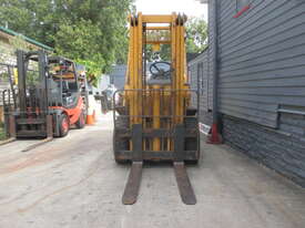 Toyota 2.5 ton Container Mast, Cheap Used Forklift #1581 - picture1' - Click to enlarge