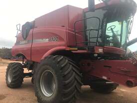 Case IH 8120 Axial Flow Combine - picture0' - Click to enlarge