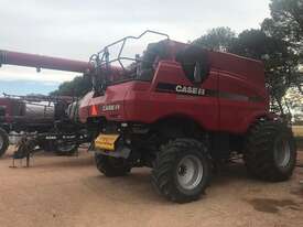 Case IH 8120 Axial Flow Combine - picture1' - Click to enlarge