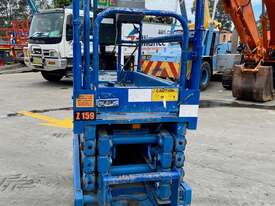 Upright MX19 Electric Scissor Lift - picture2' - Click to enlarge