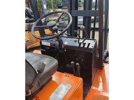Toyota FDT25, 2.5Ton, 4WD, Rough-Terrain (Lift 4.5m) Diesel Forklift - picture1' - Click to enlarge