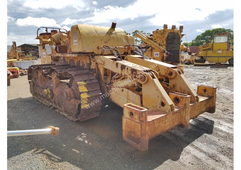 Wrecking 1967 Caterpillar D9g Dozer In Listed On Machines4u