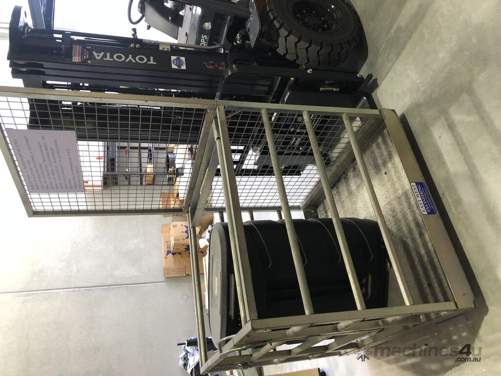 Used east west engineering Forklift man cage Personnel Lifts in