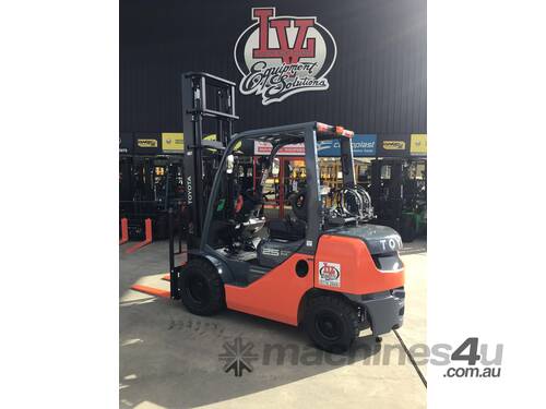 TOYOTA NEW FORKLIFT