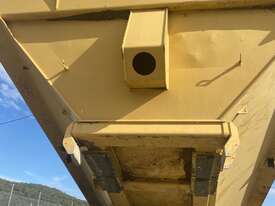 CATERPILLAR 740B DUMP TRUCK BODIES & TAIL GATES & LIFT RAMS - picture2' - Click to enlarge