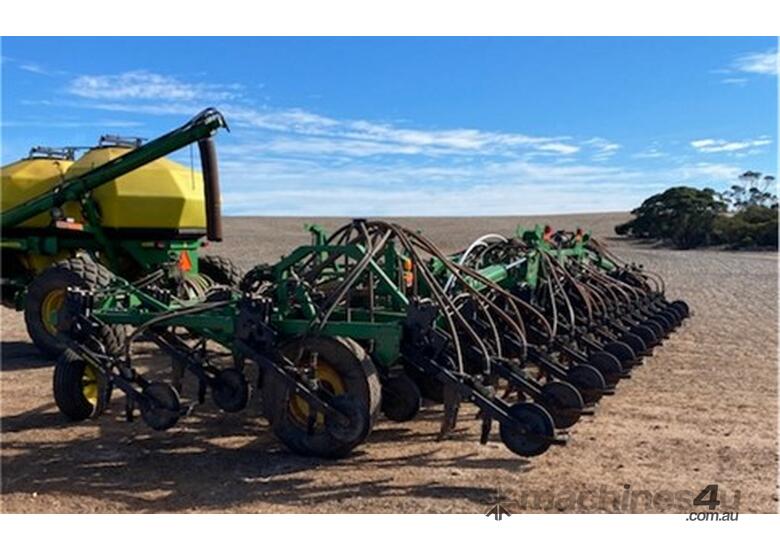 Used 2010 John Deere 1870 Air Seeder in , Listed on Machines4u