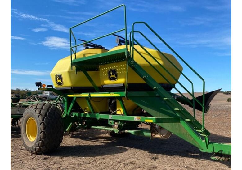Used 2010 John Deere 1870 Air Seeder in , Listed on Machines4u