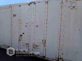 7.6 METER SHIPPING CONTAINER - picture1' - Click to enlarge