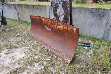   Hydraulic Blade - 2670mm Wide