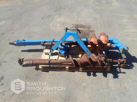 3 POINT LINKAGE POST HOLE DIGGER & 2 X AUGERS - picture0' - Click to enlarge