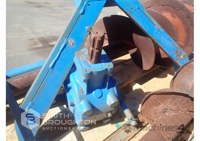 Used 3 POINT LINKAGE POST HOLE DIGGER 2 X AUGERS 3PL Tractor Post Hole
