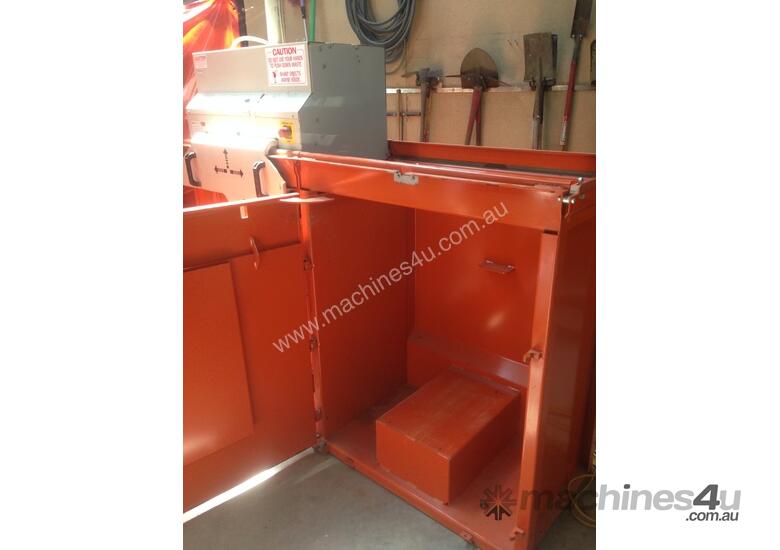 caption Orwak Multi 5070 Combi Baler