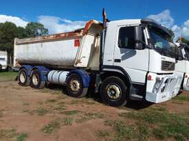 Volvo Tipper FM12 - picture1' - Click to enlarge