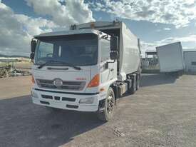 Hino FM8J - picture1' - Click to enlarge