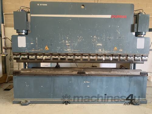 Durma 3.7 M X 200 Ton CNC pressbrake