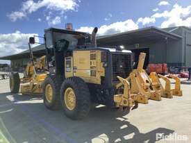 2016 Komatsu GD555-5 - picture2' - Click to enlarge