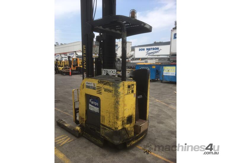 caption 1.59T Battery Electric Stand Up Reach Truck