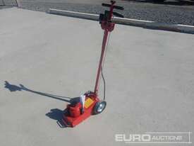 Unused 30 Ton Service Jack - picture0' - Click to enlarge