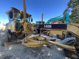 2004 CATERPILLAR 140H ARTICULATING GRADER  - picture0' - Click to enlarge