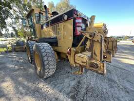 2004 CATERPILLAR 140H ARTICULATING GRADER  - picture1' - Click to enlarge