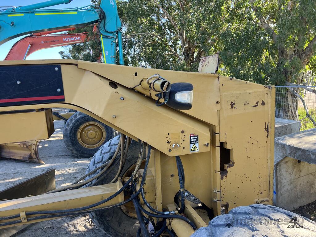 Used 2004 Caterpillar 140H Grader in PINKENBA, QLD