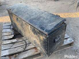 John Deere Steel Tool Box Containing Various John Deere Mower Spare Parts And Tools - picture0' - Click to enlarge