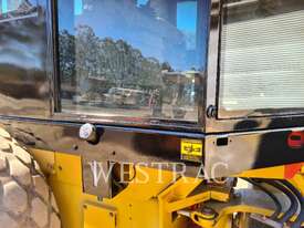 CATERPILLAR CS76 Vibratory Single Drum Smooth - picture2' - Click to enlarge