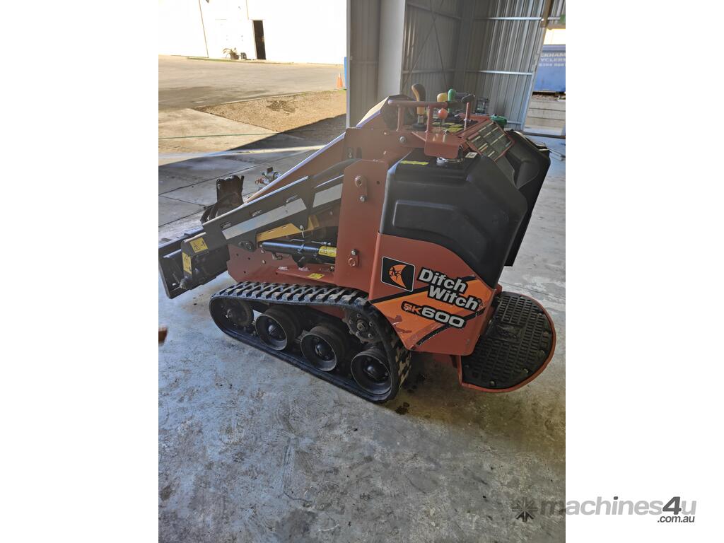 Used 2019 ditch witch SK600 Tracked Mini Loaders in , Listed on