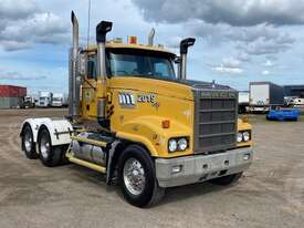 Mack Superliner - picture0' - Click to enlarge