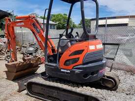 Kubota U25-3 Excavator - picture0' - Click to enlarge