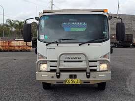 Isuzu NPR - picture0' - Click to enlarge