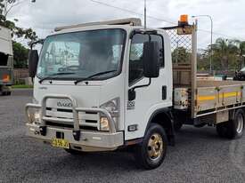 Isuzu NPR - picture1' - Click to enlarge