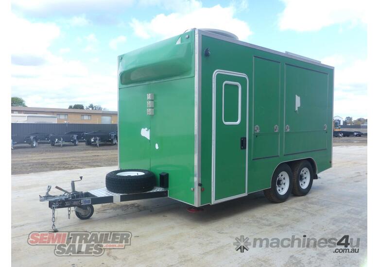 Buy Used 2017 Queensland Custom Trailers ENCLOSED TRAILER Enclosed