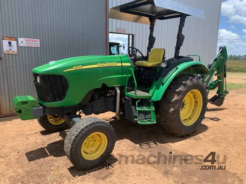 John Deere 6520 60 Hp Tractor